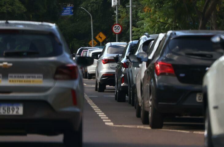 Imagem de compartilhamento para o artigo Alô motoristas: última semana para pagar o licenciamento com placa final 3 em MS da MS Todo dia